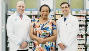 Picture of Yolande Bousquet posing with two pharmacists from a Shoppers Drug Mart in Oakville - Canadian Foundation for Pharmacy