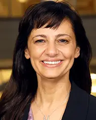 Profile image of Heba Bani Hani, 2023 Wellspring Pharmacy Leadership recipient - Canadian Foundation for Pharmacy